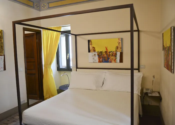Residenza Torre Colonna Bed and Breakfast 4*
