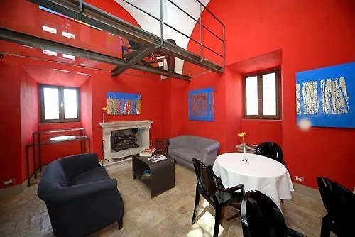 Bed and Breakfast Residenza Torre Colonna 4*