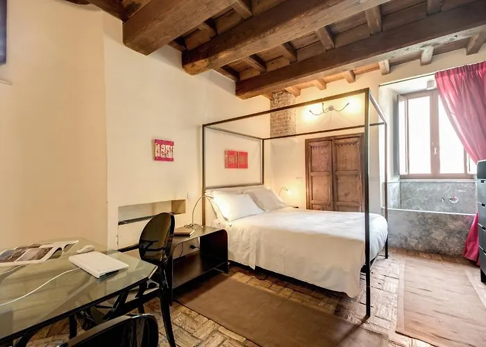 Bed and Breakfast Residenza Torre Colonna 4*