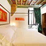 Bed & Breakfast Residenza Torre Colonna 4*