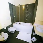 Bed & Breakfast Residenza Torre Colonna 4*