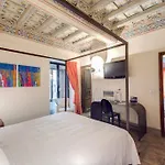 Residenza Torre Colonna Bed & Breakfast