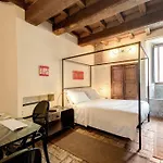 Bed & Breakfast Residenza Torre Colonna 4*