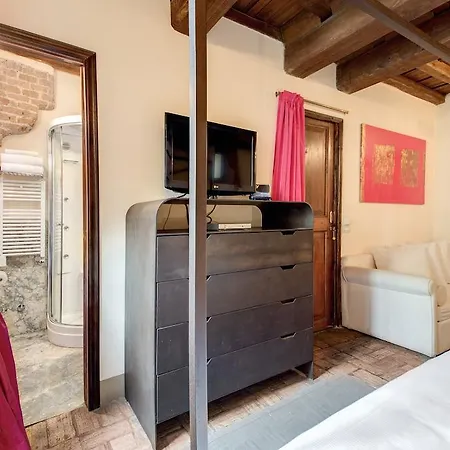 Bed & Breakfast Residenza Torre Colonna Rome